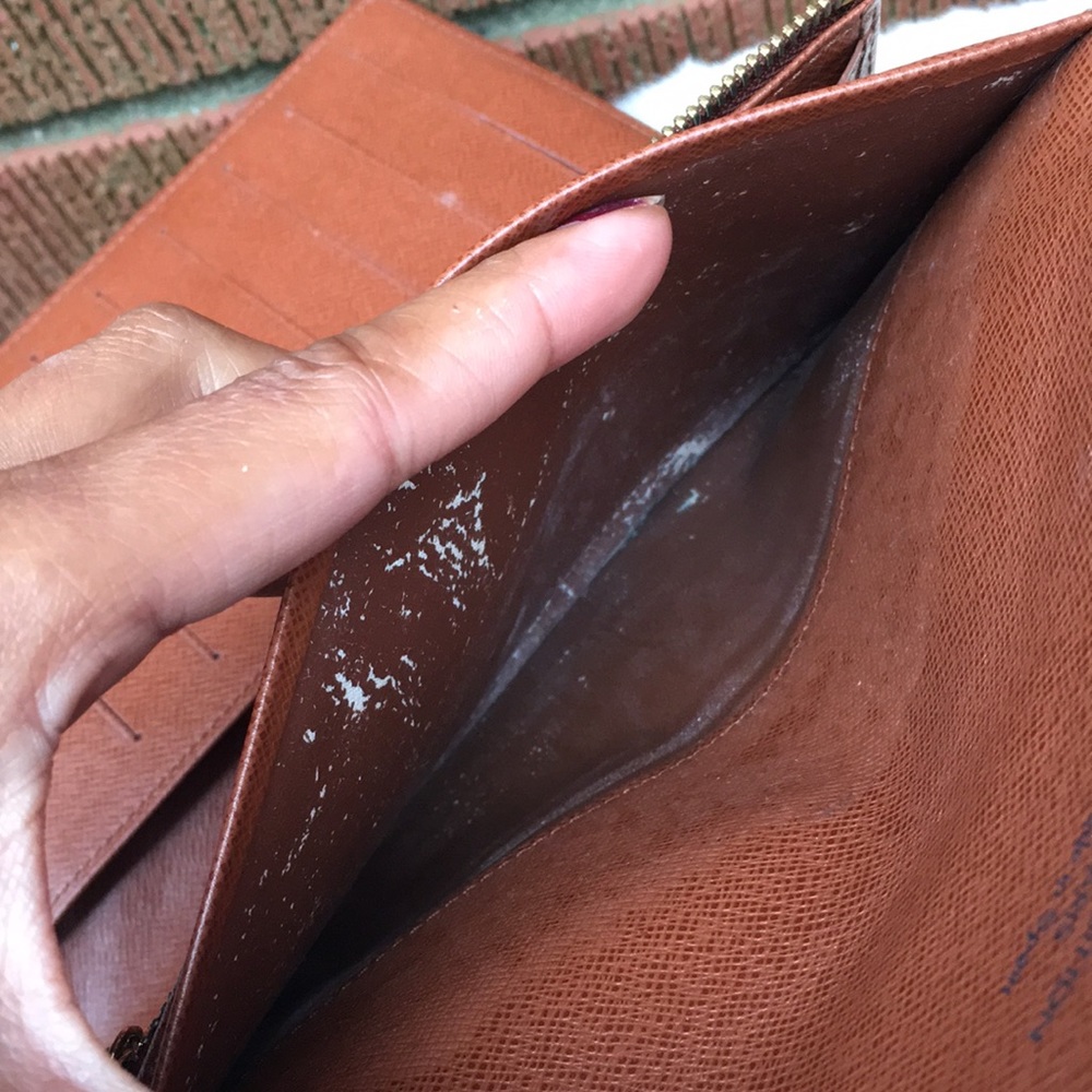 Louis Vuitton Wallet - Picture 8 of 14